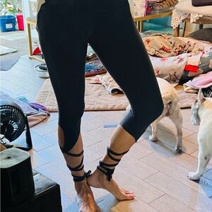 Alita Navy Blue Women's leggings only worn for photo